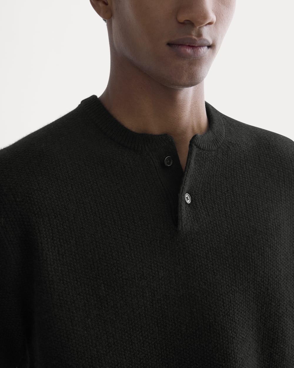 Henley in Wool Cashmere | Black